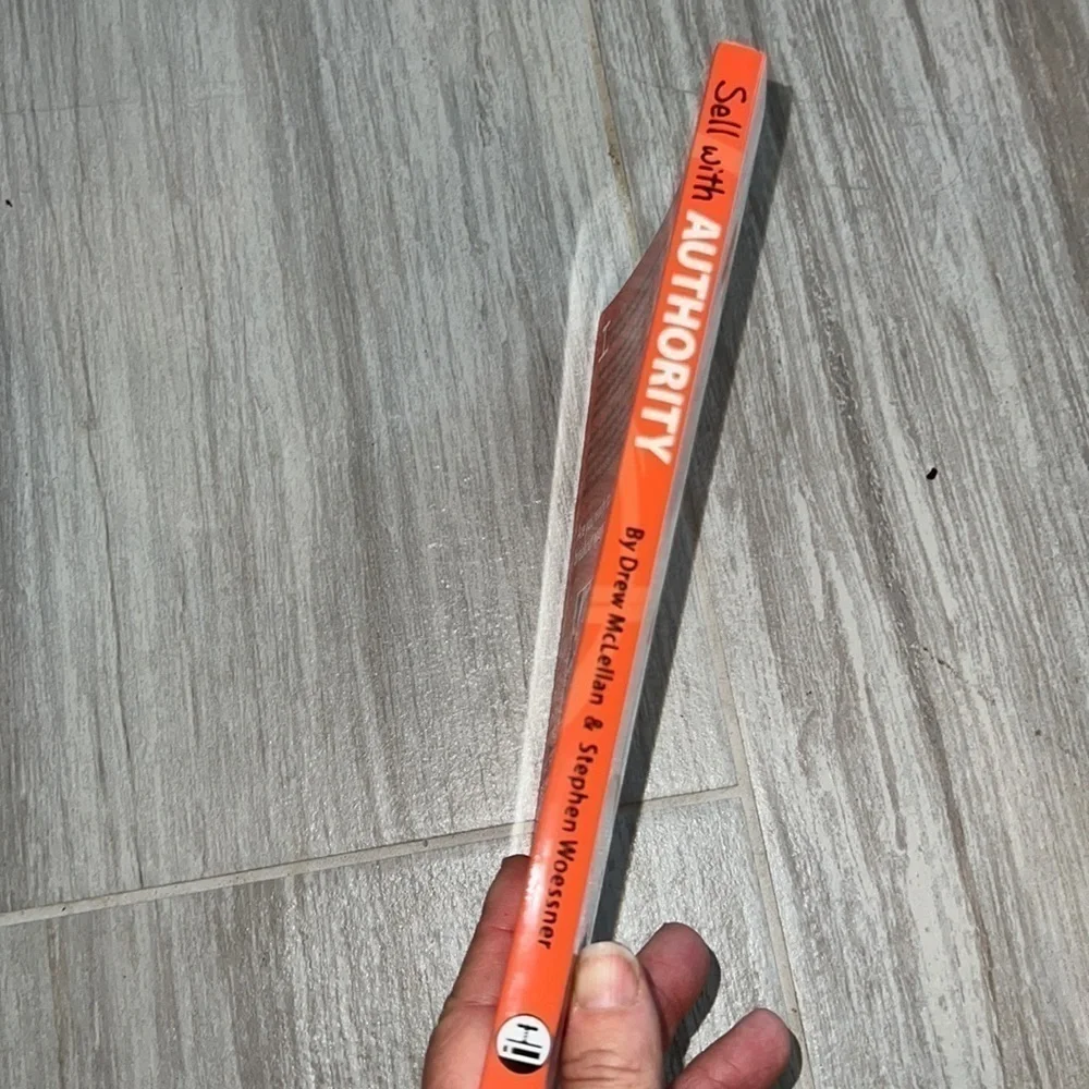 Sell With Authority book by Drew McLellan & Stephen Woessner - Picture 2 of 6